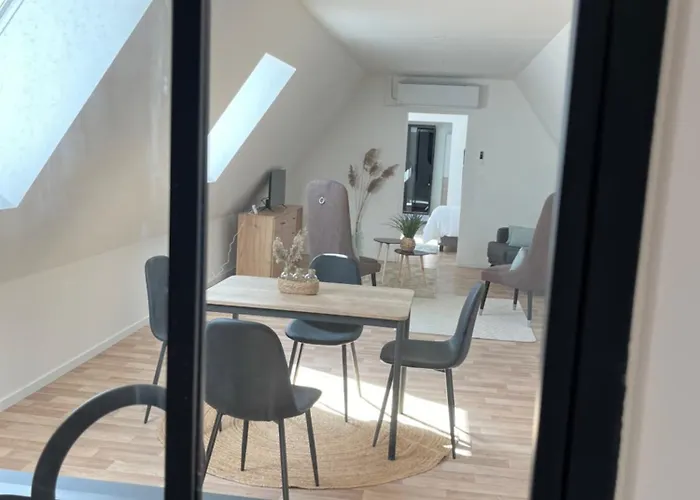 Refait à Neuf à * Cuincy